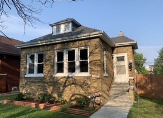 11815 S Hale Avenue  Chicago IL 60643 photo