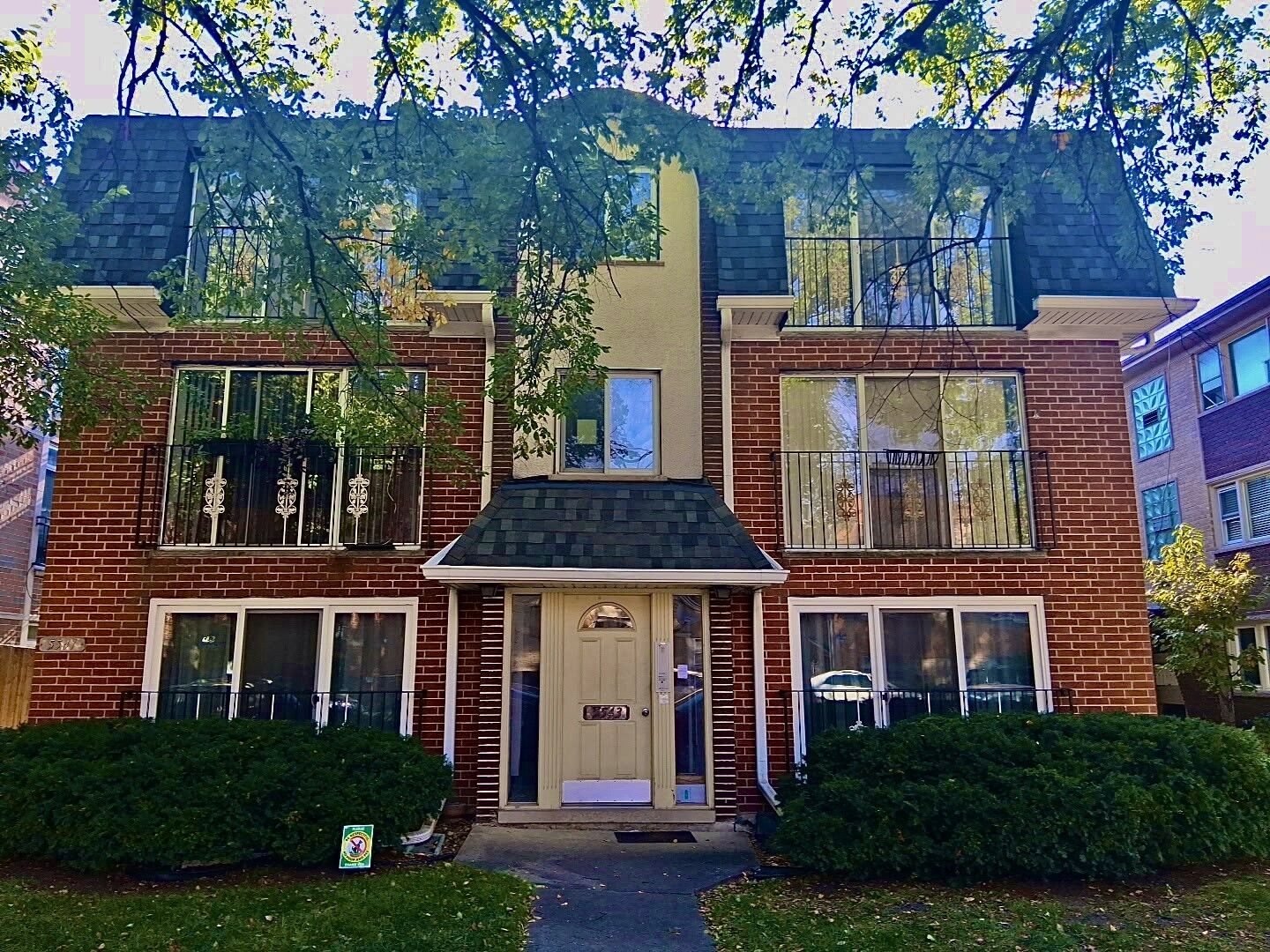 Property Photo: 5543 W Higgins Avenue 1 IL 60630