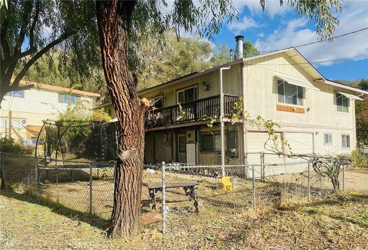Property Photo:  2900 Oakcrest Drive  CA 95458 