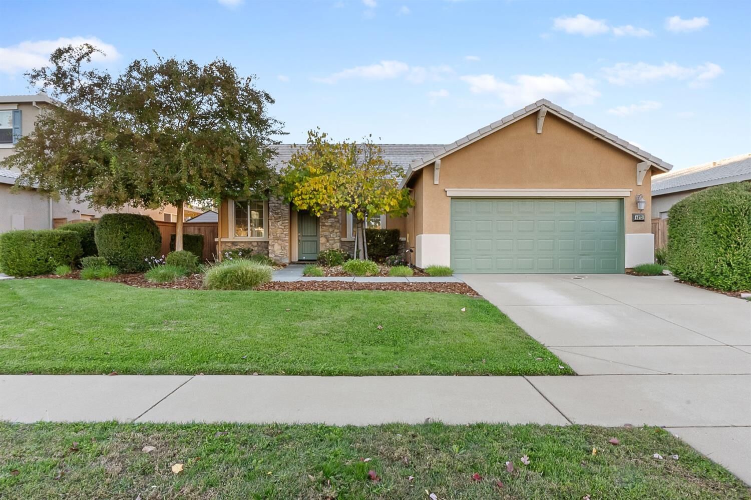 Property Photo:  4073 Settlers Ridge Way  CA 95747 