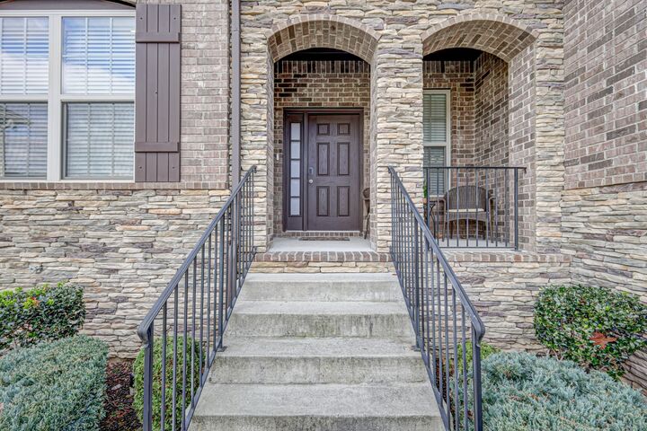 Property Photo: 1653 Alayna Dr TN 37221