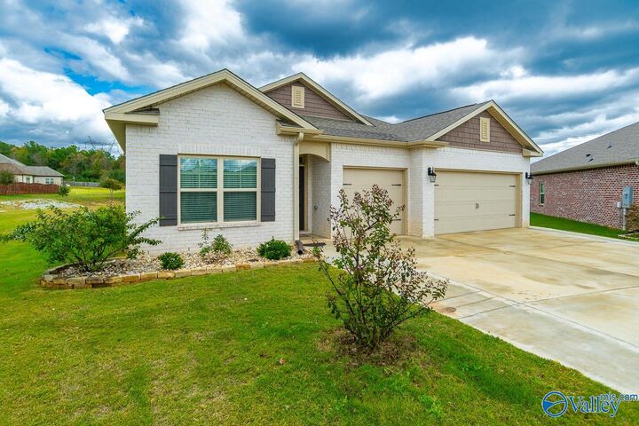 Property Photo:  14357 Leadenhall Lane  AL 35613 