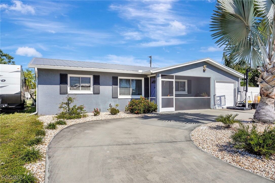 Property Photo: 1473 Xavier Avenue FL 33919