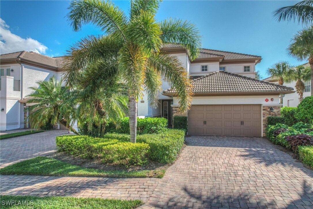 Property Photo:  8026 Players Cove Drive 102  FL 34113 