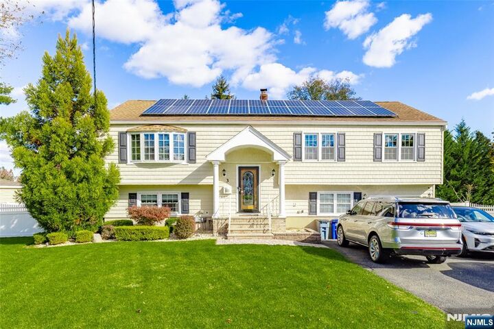 3 Old Farm Road  Verona NJ 07044 photo