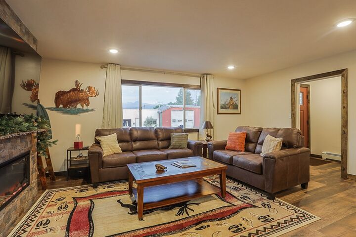 Property Photo: 606 W Chinook Street MT 59047