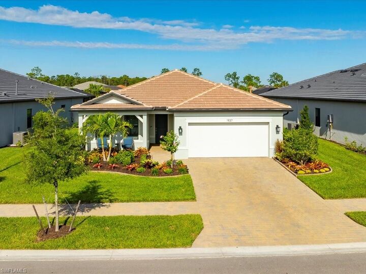 Property Photo: 1937 Don Benito Way FL 34120