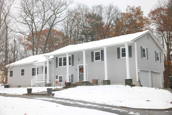 Property Photo:  25 Greenbriar Drive  VT 05452 