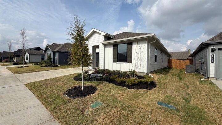 Property Photo: 1728 Reverie Road TX 76028