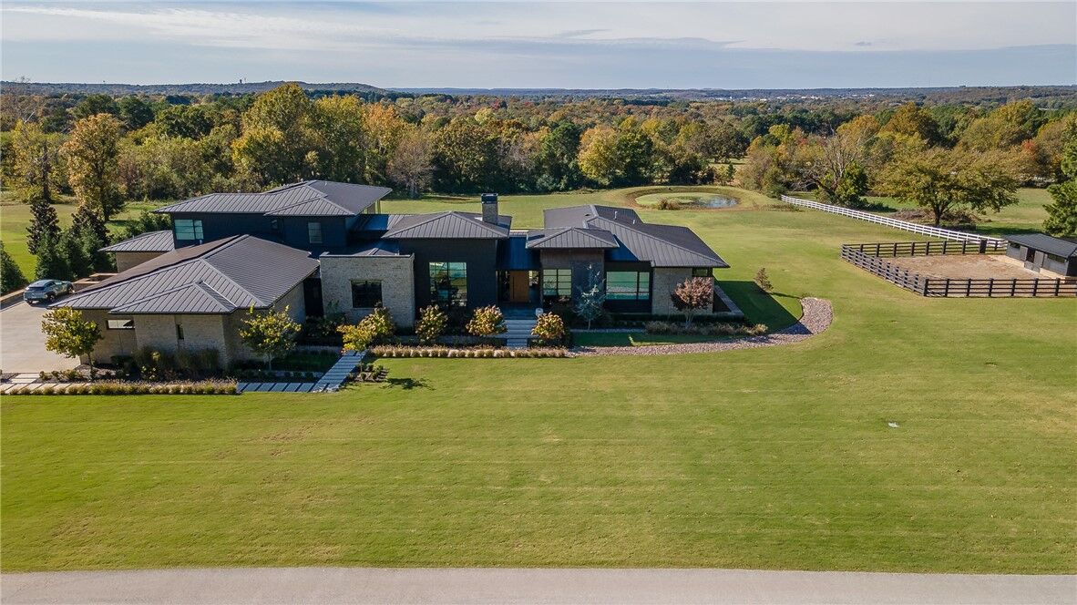 Property Photo:  4631 E Bridgewater Lane  AR 72703 