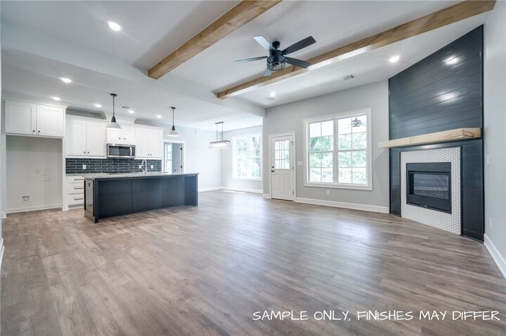 Property Photo: 4 Swarthmoor Lane AR 72714