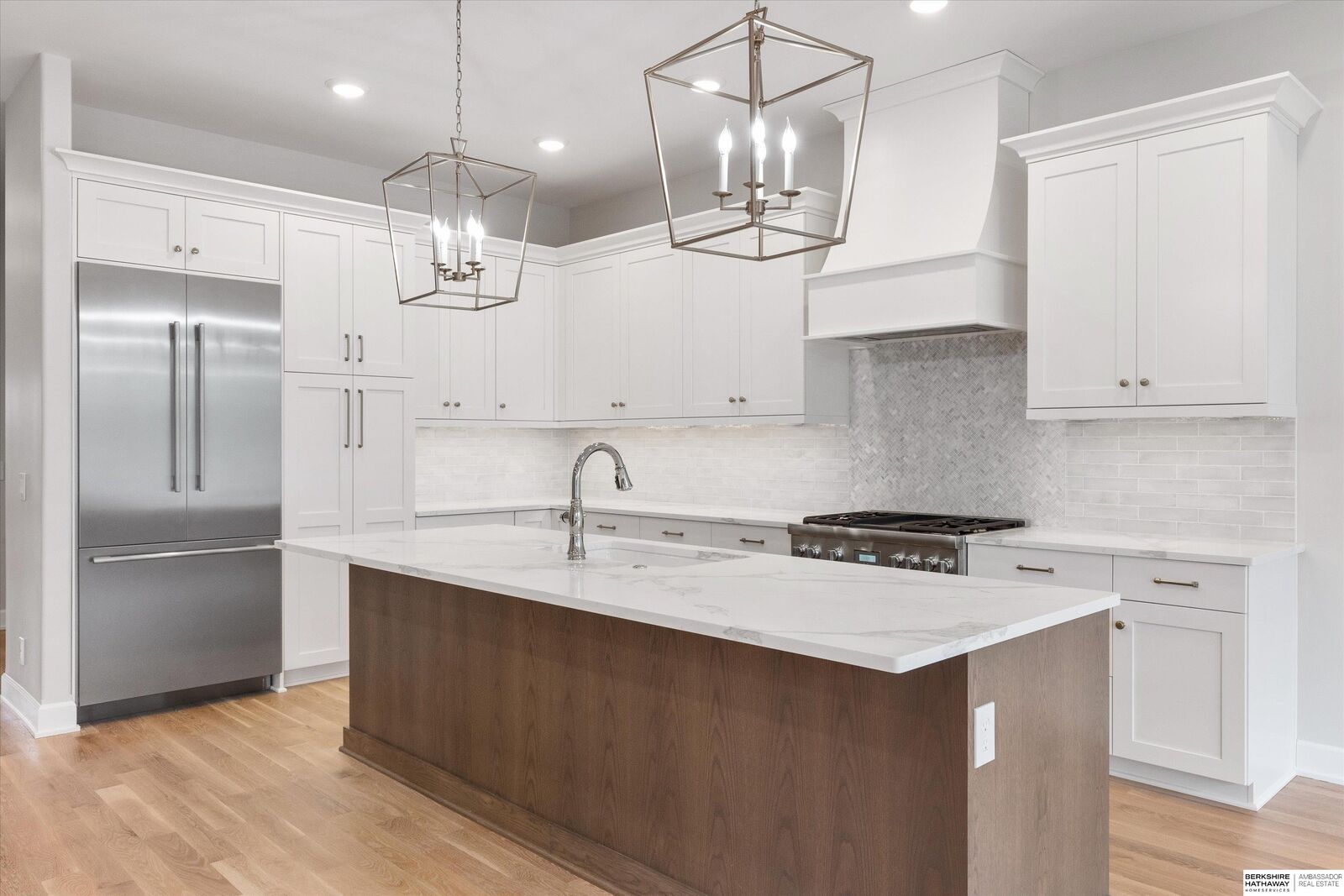 Property Photo:  1015 S 90 Court  NE 68114 