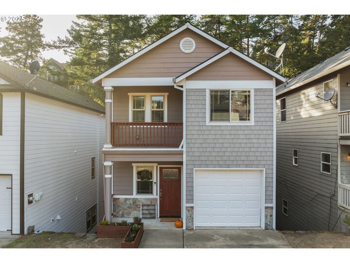 Property Photo: 140 Breezee Way OR 97141