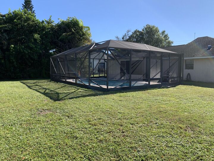 Property Photo:  201 SE Walters Terrace  FL 34983 