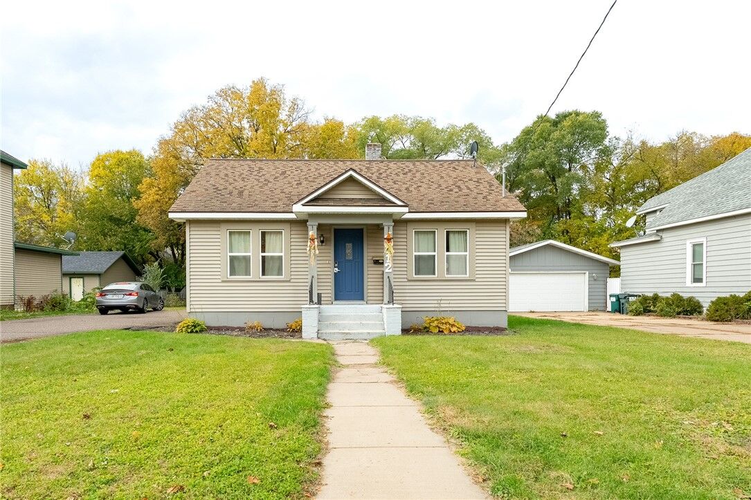Property Photo:  2712 3rd Street  WI 54703 