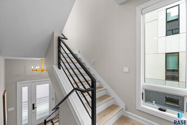 Property Photo: 2810 S Oriya Pl Place SD 57106