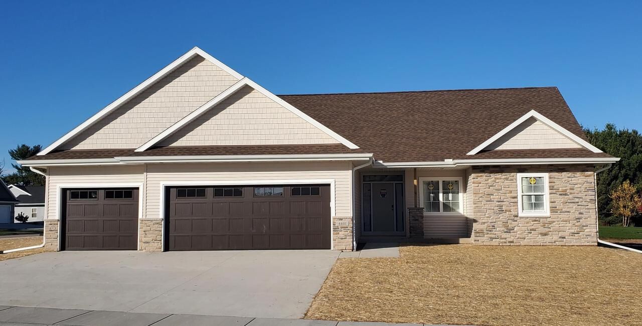 Property Photo:  4401 Scottys Drive  WI 53546 