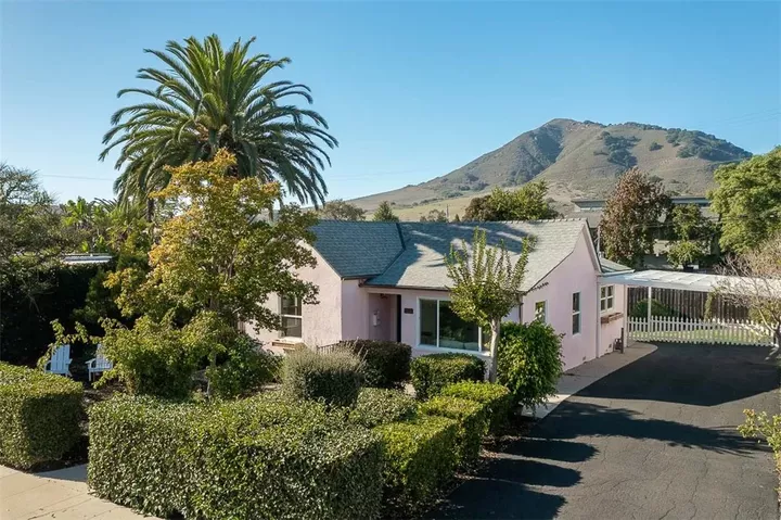 Property Photo:  442 Buchon  CA 93401 