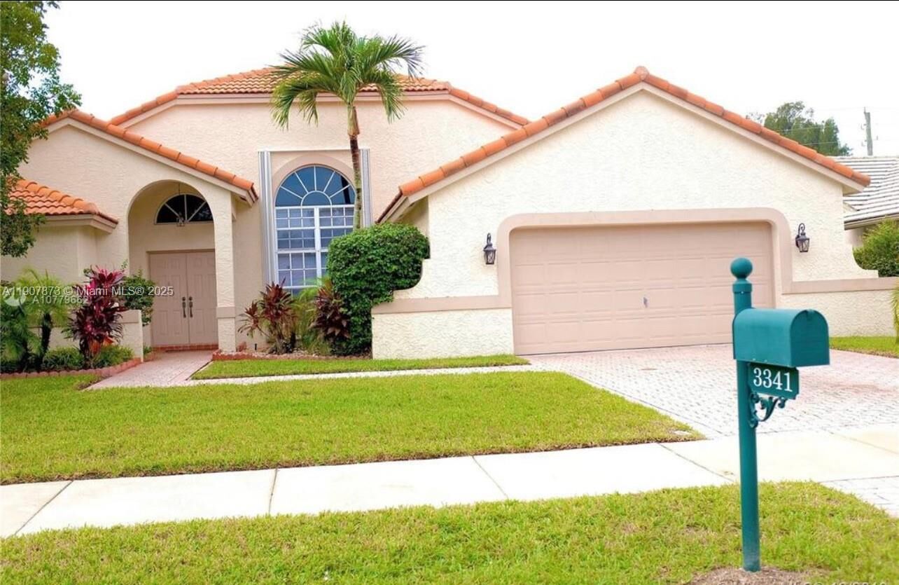 Property Photo:  3341 Overlook Rd  FL 33328 