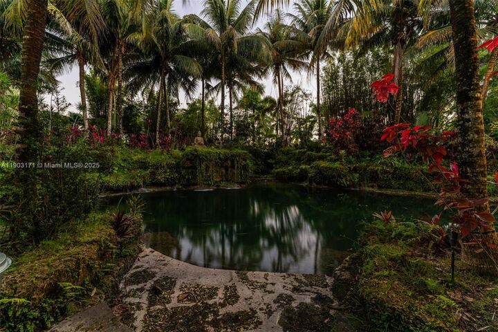 Property Photo: 15000 SW 200th St FL 33187