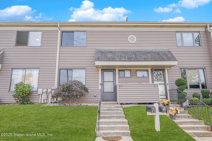 Property Photo: 87 Cypress Loop NY 10309