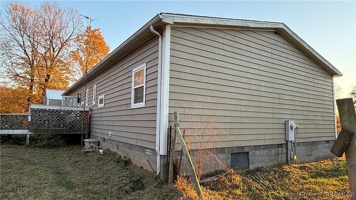 Property Photo: 8410 Valley City Mauckport Road SW IN 47142
