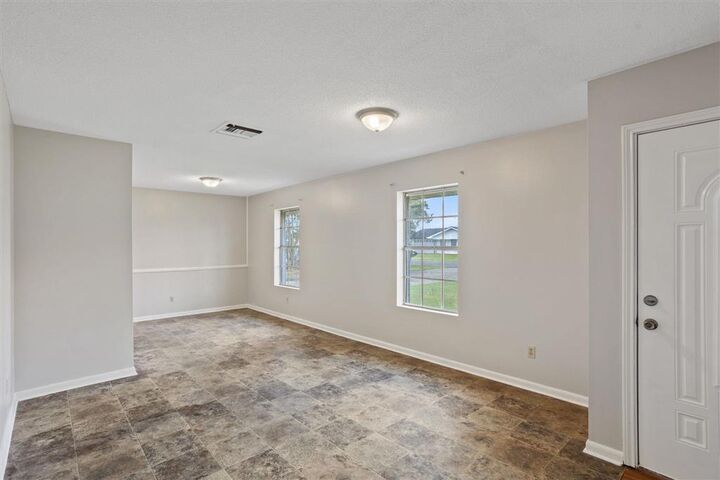 Property Photo:  2618 Roxton Street  LA 70663 
