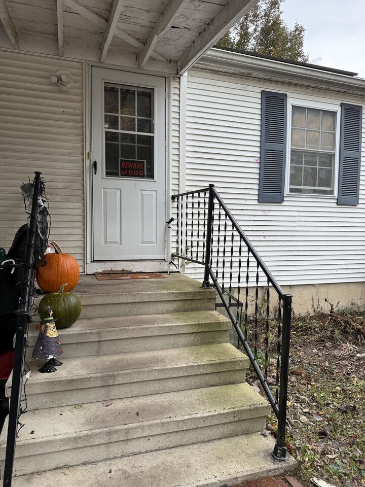 Property Photo: 721 Dart Hill Road CT 06066