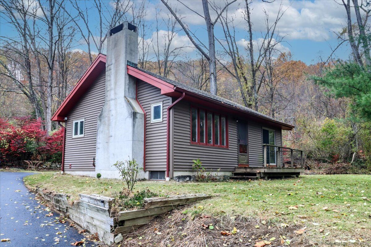 Property Photo:  381 Litchfield Road A  CT 06776 