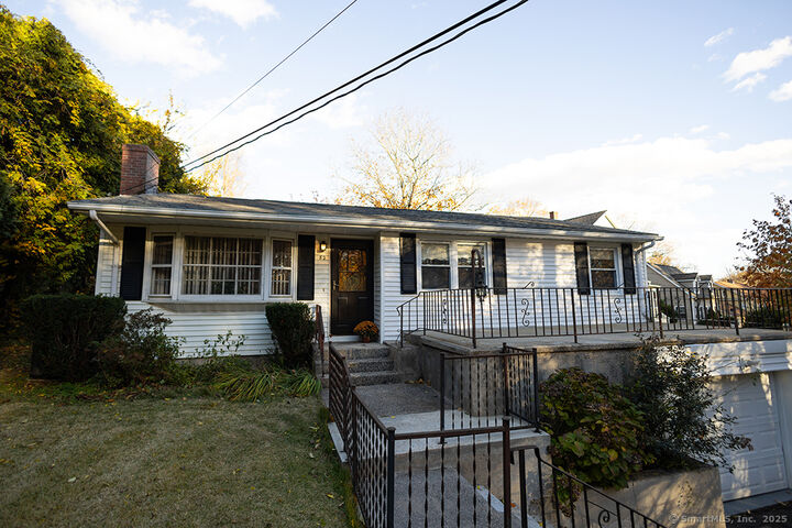 Property Photo:  82 Pond Street  CT 06051 