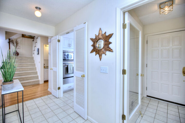 Property Photo:  220 Lansdowne 220  CT 06880 