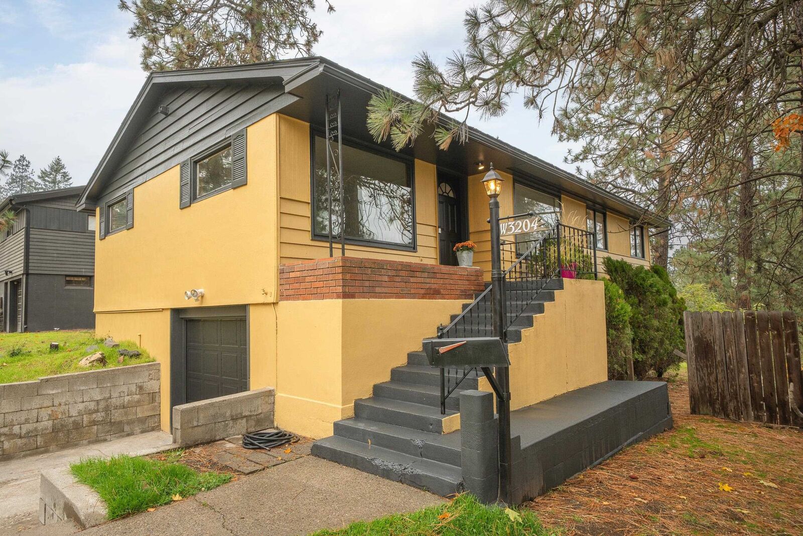 Property Photo:  3204 W 8th Ave  WA 99224 