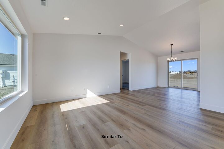 Property Photo: 24 W 12th St WA 99006