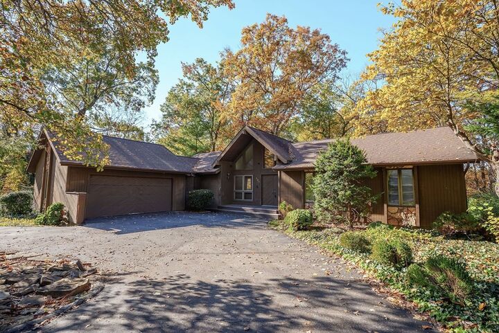 Property Photo: 304 Braewood Lane OH 45601