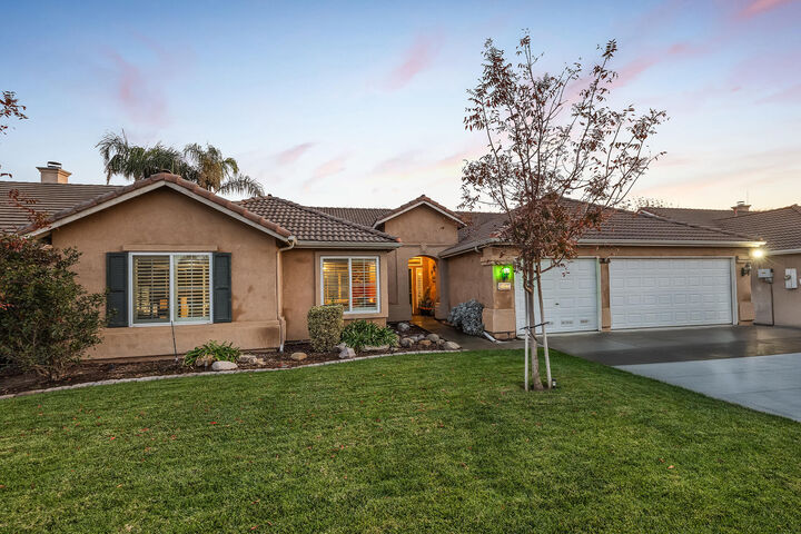 Property Photo:  1051 W Pepper Drive  CA 93230 