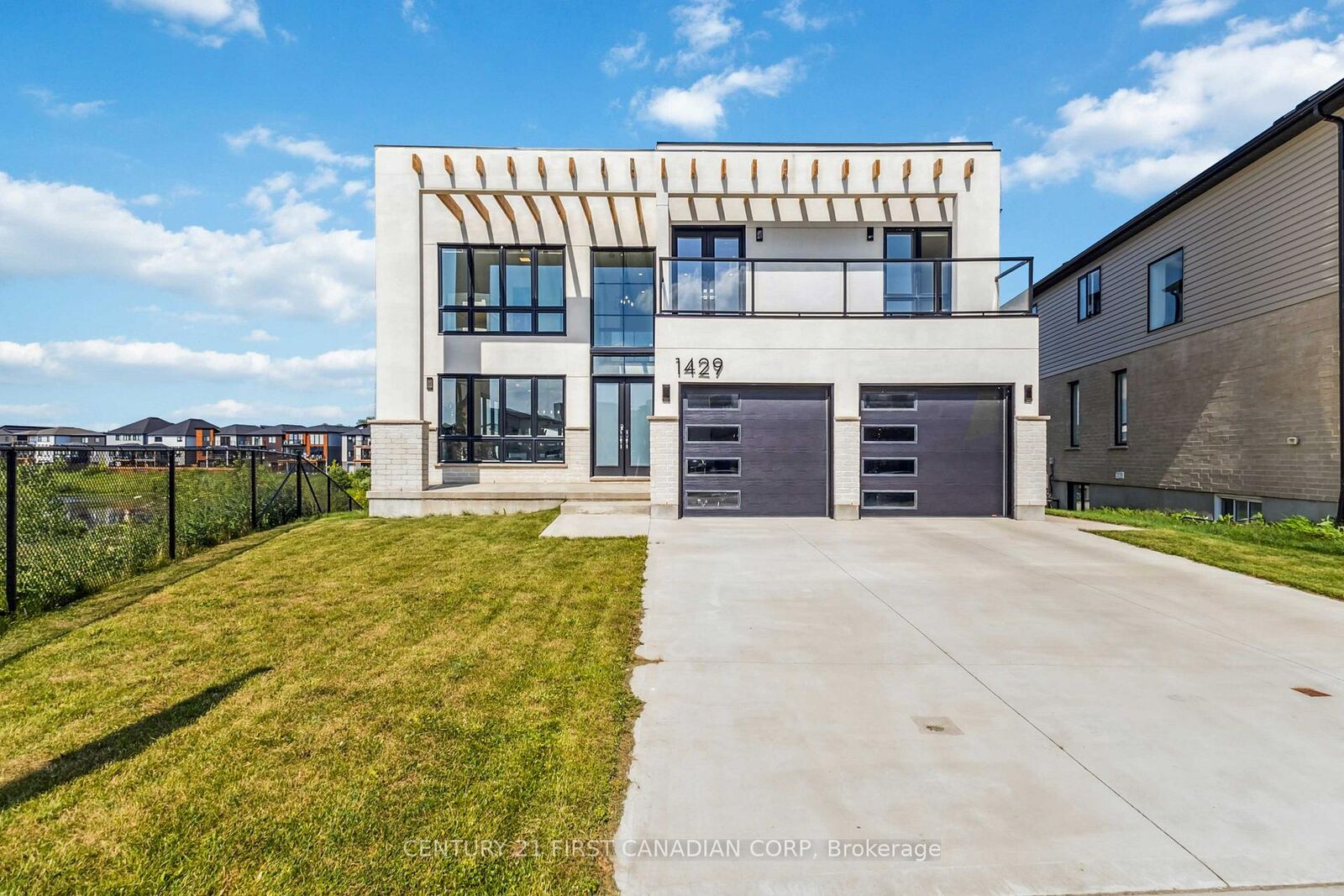 Photo de la propriété: 1429 Medway Park Drive ON N6G 0Z6