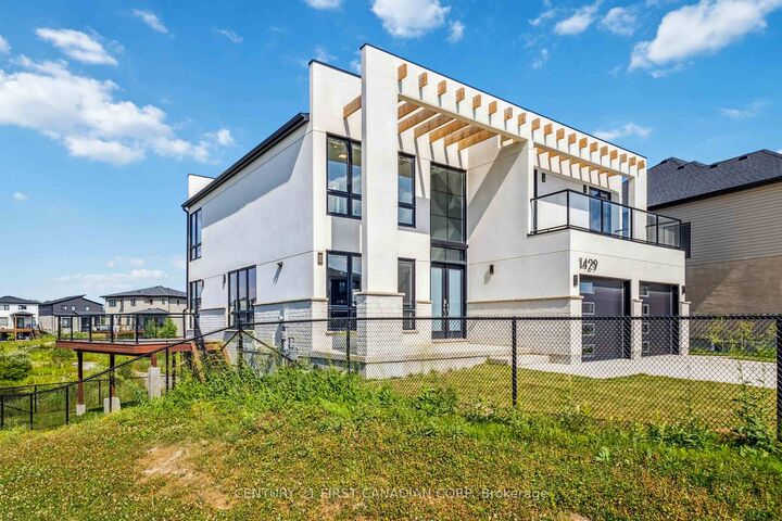 Photo de la propriété:  1429 Medway Park Drive  ON N6G 0Z6