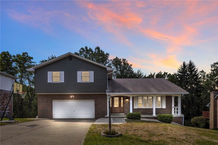 120 Sherwood Dr  Hempfield Twp PA 15601 photo