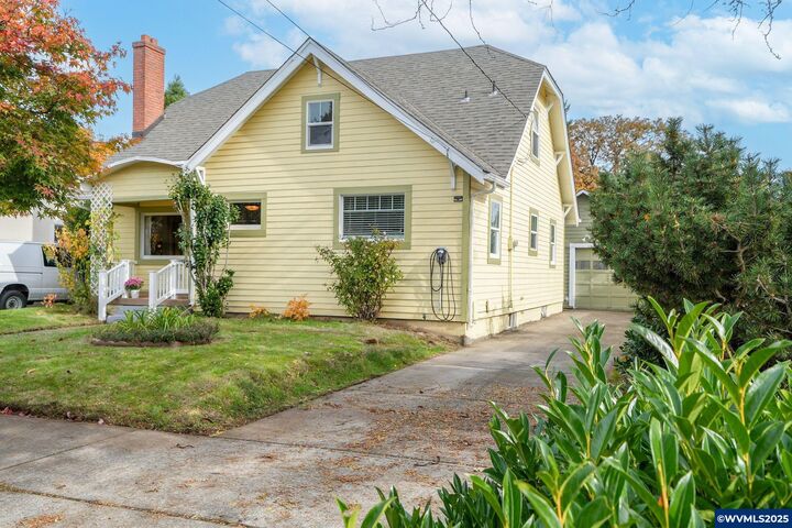 Property Photo:  1740 Berry St SE  OR 97302 