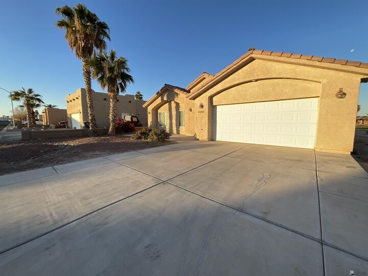 Property Photo: 11652 Laguna St AZ 85356
