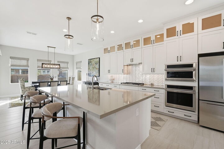 Property Photo: 1237 W Cherrywood Drive AZ 85140