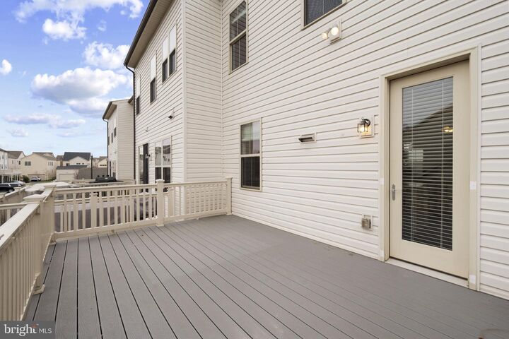 Property Photo:  22308 Sweet Pepperbush Alley  MD 20871 