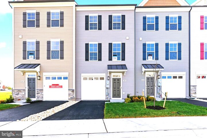 Property Photo: 205 Monteith Drive VA 22601