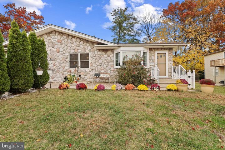 32 Ruby Street  Springfield NJ 07081 photo