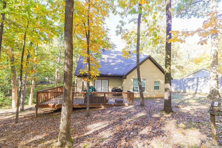 Property Photo:  2712 White Circle  AR 72404 