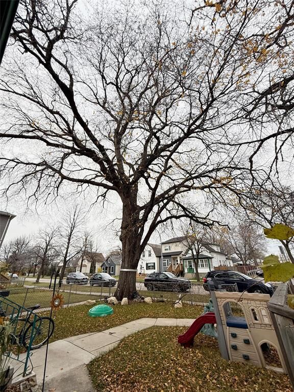 Property Photo: 204 Collegiate Street MB R3J 1V1