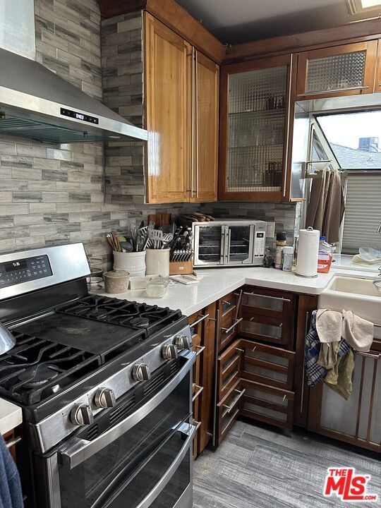 Property Photo: 10515 S Manhattan Pl CA 90047