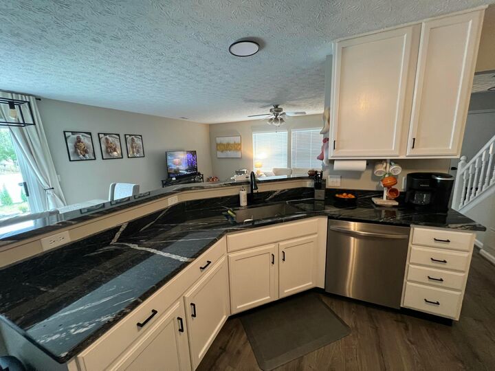 Property Photo: 6131 Chidley Street OH 43119