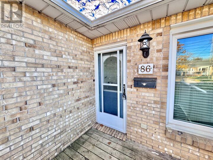 Photo de la propriété:  86 Commercial Street  ON L3B 5Y9 