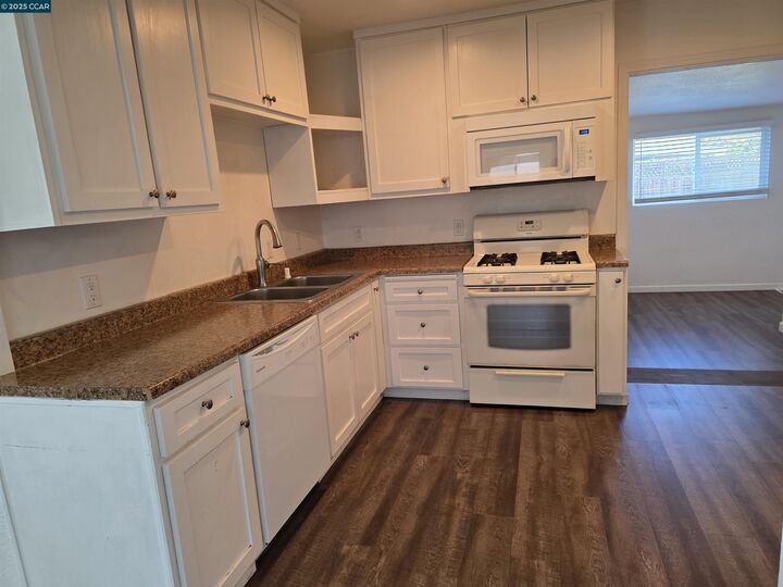 Property Photo:  753 Castle Court  CA 94513 